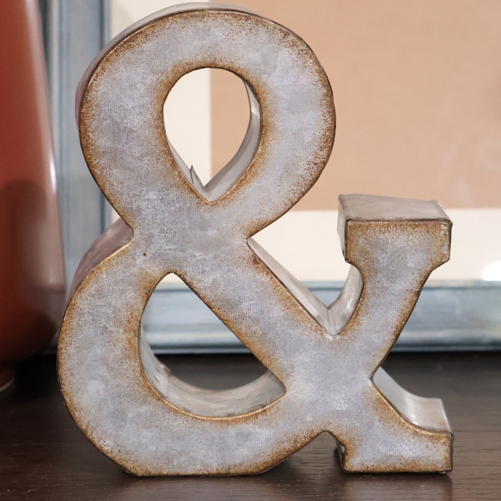 🔖 Rustic Gray Ampersand [ & ]  Decor